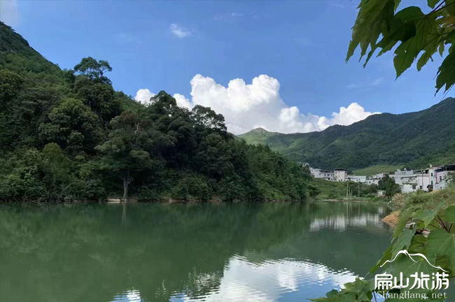 龍岩扁（biǎn）山水庫釣魚場